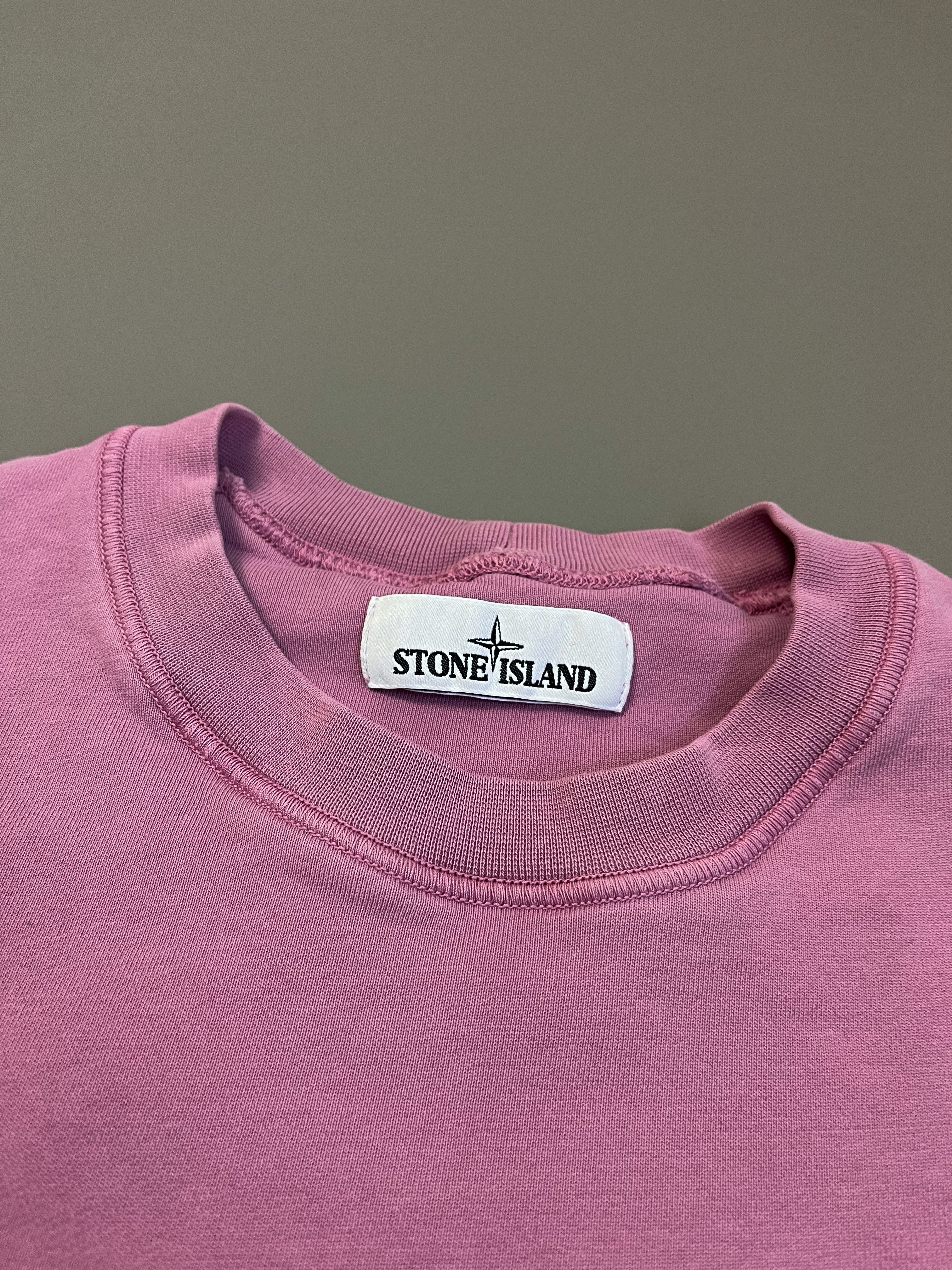 Stone island sweatshirt hot sale rose quartz